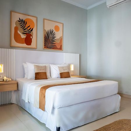 ยู ทูบ โฮเต็ล แอนด์ สปา Hotel อูลูวาตู ภายนอก รูปภาพ